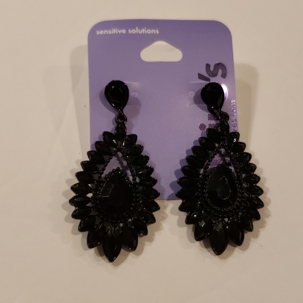 2.5" Black Crystal Teardrop Drop Earrings NEW NWT - Picture 3 of 6
